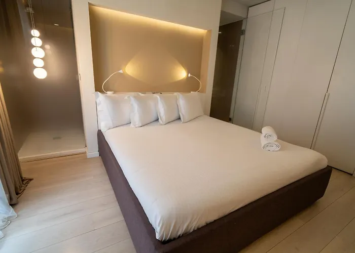 Lake Drive Rooms&Apartments