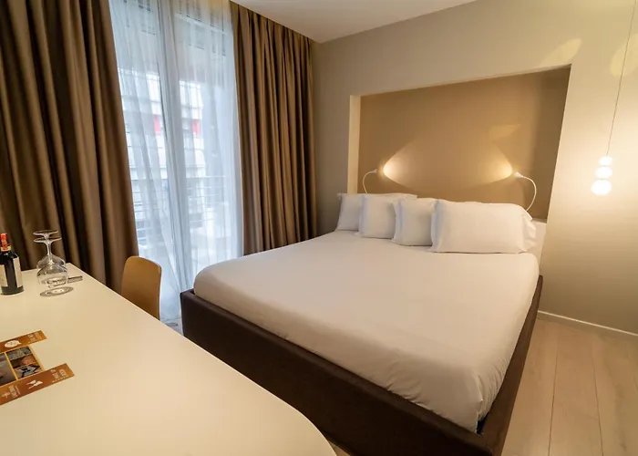 Lake Drive Rooms&Apartments